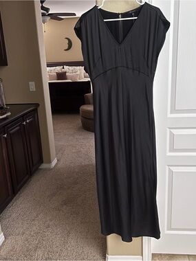 Madewell Black V-Neck Maxi Dress